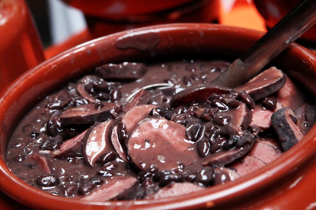 A Feijoada do Grupo DiveRRsidade está sendo oferecida ao preço de R$ 15 (Foto: Divulgação)