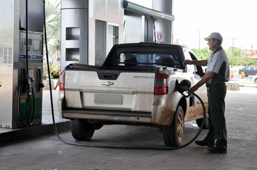 Atendimento e pontos de vantagem são critérios considerados pelos consumidores, além do preço (Foto: Thirza Perim)