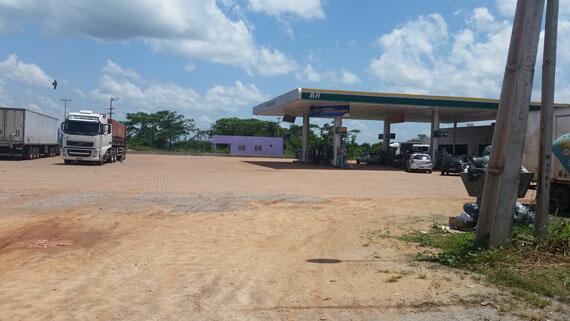 No dia seguinte, posto de gasolina voltou a funcionar normalmente (Foto: Jefter Reis)