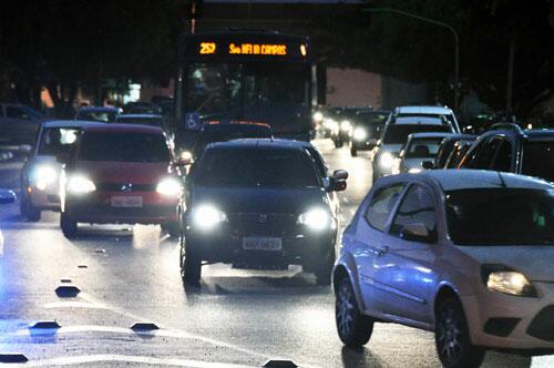 IPVA atrasado dá multa de R$ 191,54, sete pontos na CNH e apreensão do veículo (Foto: Thirza Perim)