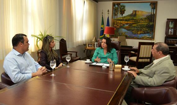 Presidente da Eletrobras, Anselmo de Santana Brasil, reuniu-se com a governadora Suely Campos (Foto: Fernando Oliveira)
