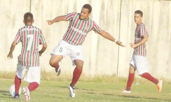 Tricolor da Mecejana vem treinando desde julho e fechou o elenco com 25 jogadores (Foto: Divulgação)