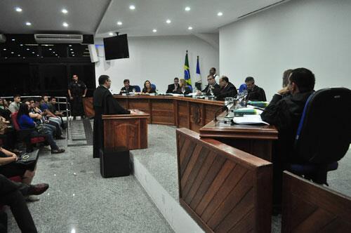 Pleno do TRE quando apreciava o julgamento do recurso de autoria do Ministério Público Eleitoral (Foto: Thirza Perim)