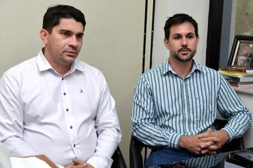 Diretor do Iact, Marcelo Nunes, e Aislan Theisen, presidente da empresa Windy Tower Tecnologias (Foto: Divulgação)