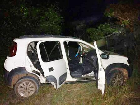 Policiais localizaram o veículo próximo ao antigo balneário do Porquinho, no bairro Alvorada (Foto: Divulgação)