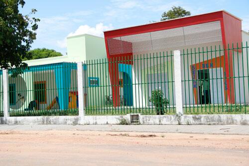 Alimentos, eletrônicos e materiais de higiene das crianças já foram furtados da unidade (Foto: Wenderson de Jesus)