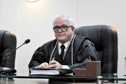 Presidente do Tribunal de Contas, conselheiro Henrique Machado, não pode ser candidato à reeleição (Foto: Arquivo/Folha)
