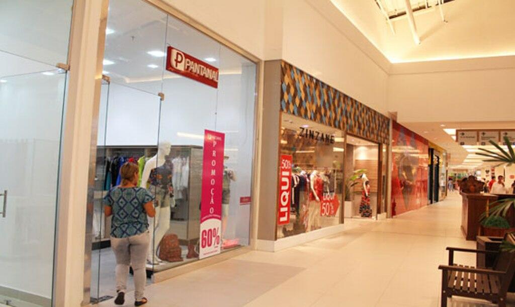 Mesmo com feriado, Shoppings atenderão aos consumidores em horário diferenciado (Foto: Diane Sampaio)