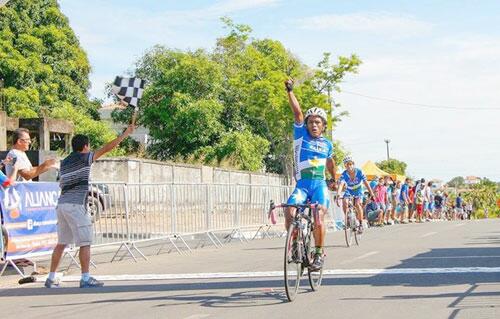 Roraimense Tatielle Valadares conquistou três medalhas no evento (Foto: Divulgação FRC)
