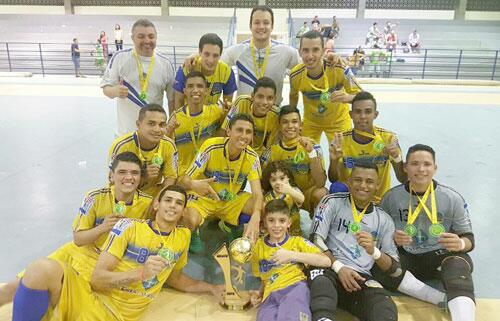 Atletas comemoram mais um título do Time das Estrelas (Foto: Divulgação)