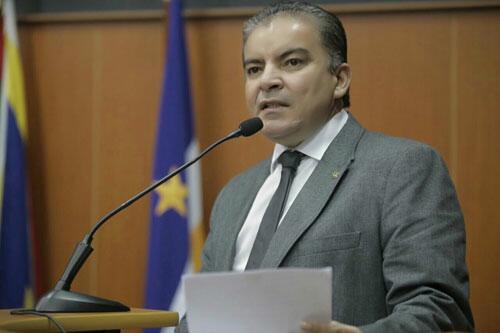 Deputado Brito Bezerra: “Muitos que possuem veículos automotores não conseguem quitar os débitos”(Foto: Divulgação)