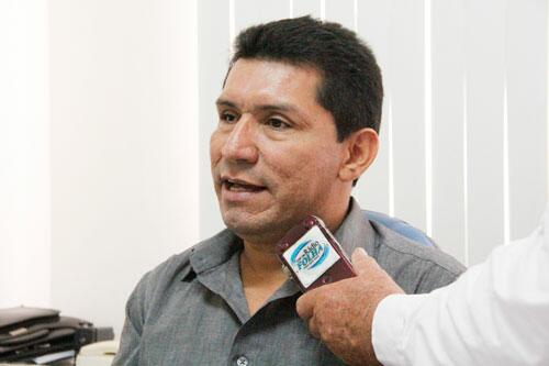 Conforme o cônsul adjunto da Venezuela, José Martins, apenas os pedestres podem passar (Foto: Wenderson de Jesus)