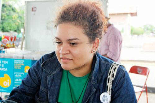 Doméstica Camila Oliveira: “não dá para nada” (Foto: Wenderson de Jesus)