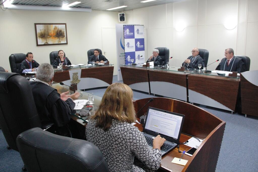 Mesmo com discussões acaloradas, conselheiro Manoel Dantas foi eleito como novo presidente do TCE (Foto: Wenderson de Jesus)