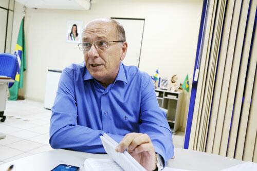 Para o secretário da Fazenda, Ronaldo Marcílio, a mudança será importante principalmente para quem pagava no início do ano (Foto: Antônio Diniz)