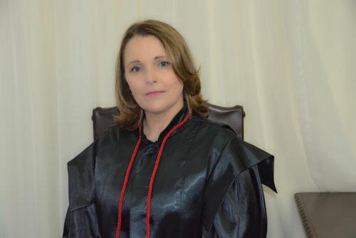 Presidente do TJRR, Elaine Bianchi: “É preciso ter serenidade e tranquilidade para ponderar e decidir o que for necessário para que o Estado funcione em harmonia” (Foto: Divulgação)