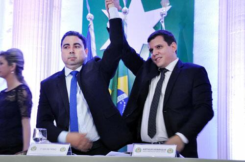 Tanto Mauricélio Fernandes quanto Renato Queiroz compõem a base de apoio de Teresa Surita na Câmara Municipal (Foto: Diane Sampaio)