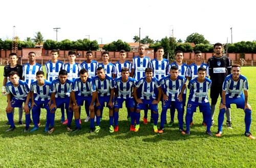 Equipe do Mundão antes do jogo-treino em Urupês (Foto: Divulgação)