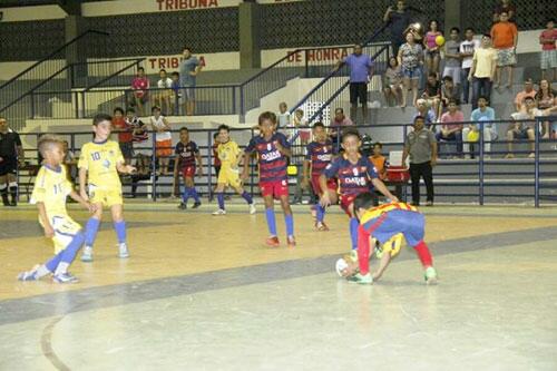 Categorias de base são as maiores atrações das competições da FRFs (Foto: Divulgação)