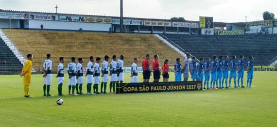 Equipe do São Raimundo goleou o Novoperário-MS na despedida (Foto: Sérgio Paes)