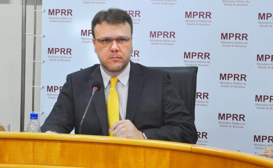Promotor Marco Antônio Azeredo: “Se o Ministério da Justiça quisesse ajudar, teria evitado que PCC tivesse contato com Roraima” (Foto: Arquivo/Folha)