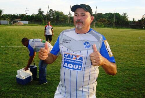 Treinador Beto Vieira feliz com os destaques das equipes (Foto: Arquivo Folha)