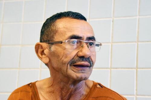 Mecânico Ivar de Souza, do Asa Branca: “Aqui o comércio de droga é desenfreado” (Foto: Rodrigo Sales)