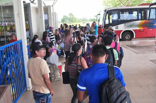 Empresas que já exploram as linhas permanecem até que sejam feitas as licitações e contratações (Foto: Rodrigo Sales)