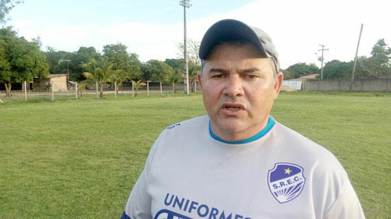 Treinador Beto Vieira. Feliz com a repercussão da Copinha (Foto: Arquivo Folha)