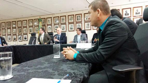 Representante do Sindape-RR participou da reunião realizada na manhã de ontem, em Brasília (Foto: Divulgação)
