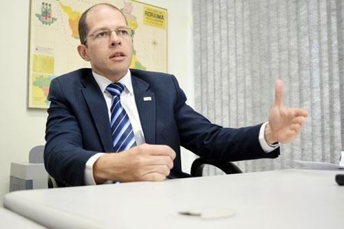 Chefe da CGU em Roraima, Emilson Pinheiro: “Muitas vezes, gestor acha que pode gastar os recursos como quiser”(Foto: Rodrigo Sales)