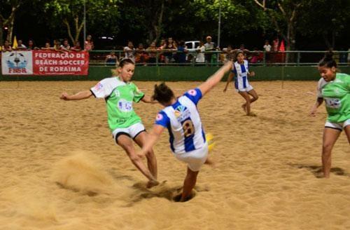 Beach Soccer volta a movimentar a Praça Ayrton Senna (Foto: Ighor Martins)