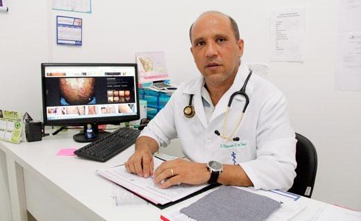 Médico Raimundo de Sousa: “É importante desconfiar de qualquer mancha”(Foto: Wenderson de Jesus)