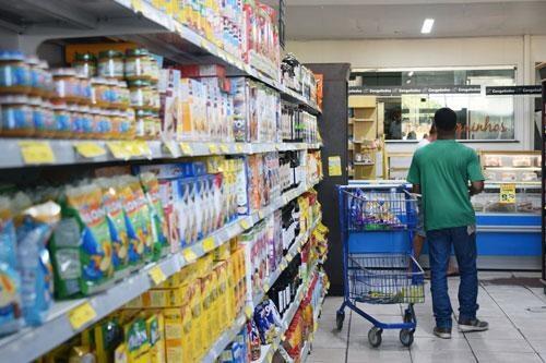 Apesar da queda, boa-vistense diz que não sentiu diferença na hora da compra (Foto: Antônio Carlos)