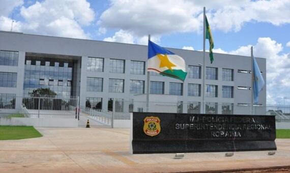 Investigados pela Operação Libertatem são levados para a sede da PF (Foto: Divulgação)