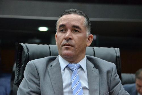 Deputado Valdenir Ferreira é o autor do projeto de lei (Foto: Divulgação)