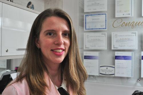 A oftalmologista Eloisa Klein alerta para os cuidados da visão na terceira idade (Foto: Arquivo Folha)