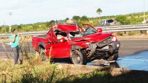 O acidente aconteceu embaixo do viaduto do Anel Viário, na BR 174 (Foto: Divulgação)