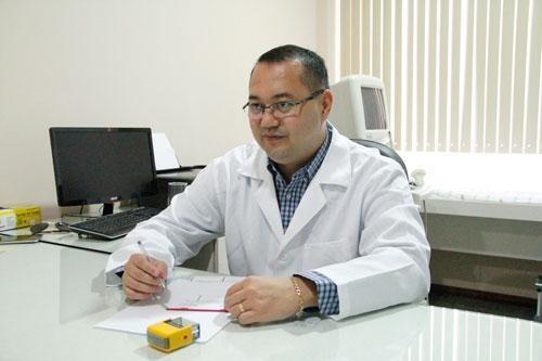 Dr. Alberto Iglesias
