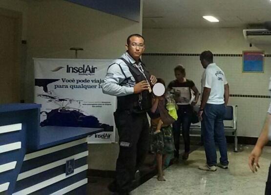 Após a constatação do óbito, o corpo do bebê foi levado pelo IML (Foto: Divulgação)