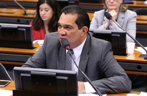 Deputado federal Carlos Andrade: “Falta apenas um empurrãozinho para termos a energia” (Foto: Divulgação)