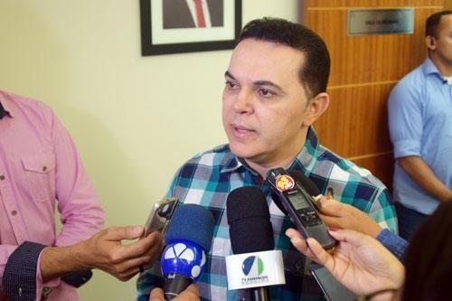 Deputado Jalser Renier foi autor do projeto que foi transforado em lei, mas que esperava sair do papel (Foto: Antônio Carlos)