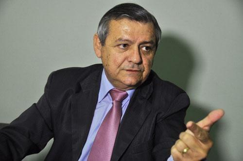 Deputado Joaquim Ruiz foi um dos que deu um “puxão de orelha” nos faltosos (Foto: Divulgação)