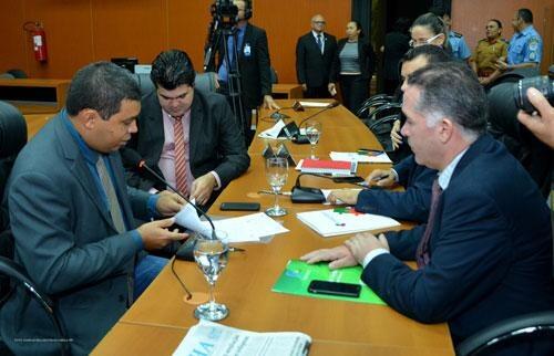 Reunião da Comissão de Direitos Humanos em plenário (Foto: SupCom/ALE-RR)