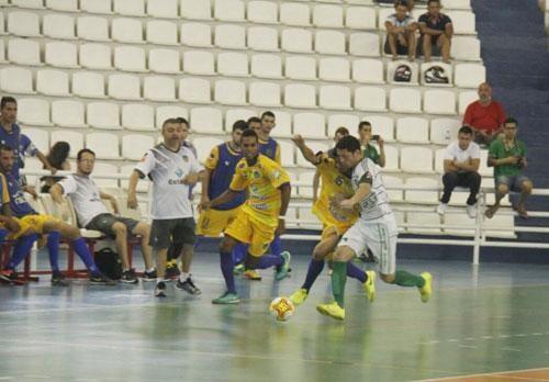 Time das Estrelas mostrou garra e venceu o jogo, mas perdeu na prorrogação (Foto: Reyneson Damasceno)