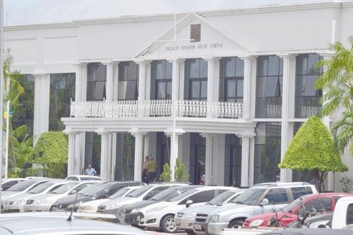 Palácio Senador Hélio Campos, sede do Governo estadual (Foto: Rodrigo Sales/Arquivo/Folha)