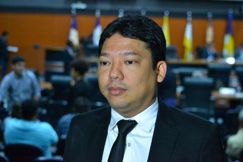 Conforme entendimento do TSE, o deputado pode recorrer da decisão no cargo (Foto: Platão Arantes/SupCom-ALE)