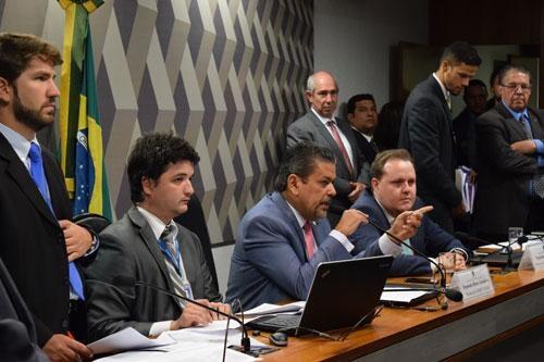 Relatório foi aprovado ontem durante reunião da Comissão Mista (Foto: Divulgação)