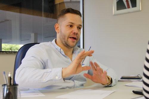 Superintendente legislativo da Assembleia Legislativa, Júnior Vieira, diz que consumidor deve ficar atento aos valores (Foto: Wenderson de Jesus)