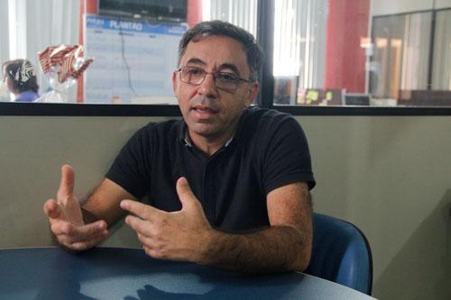Produtor Teotônio de Matos relata os prejuízos que vêm acumulando no Cantá (Foto: Wenderson de Jesus)